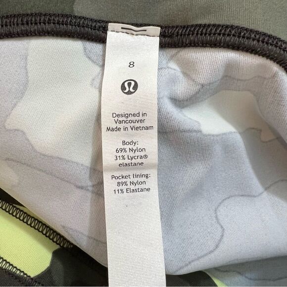 Lululemon Swift Speed High-Rise Tight 28" in green multi | Size 8 - Picture 12 of 16